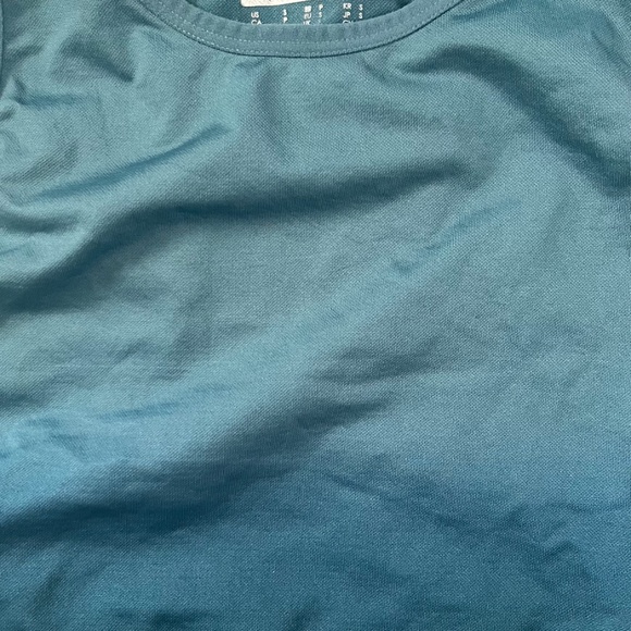 Forever 21 Active Crop Top – Size S (Small) - Picture 3 of 8